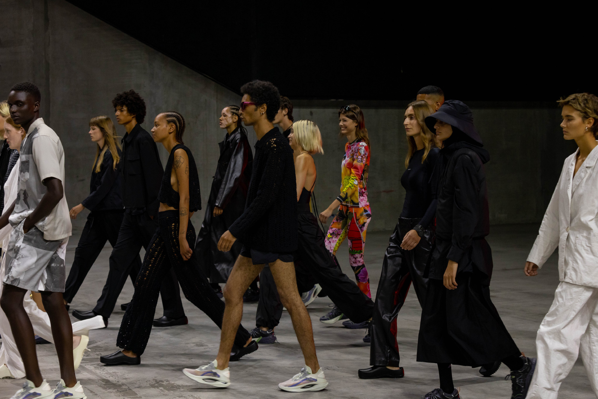 李宁烈骏6和绝影essential哪个好,李宁烈骏7pro和绝影2.0哪个好