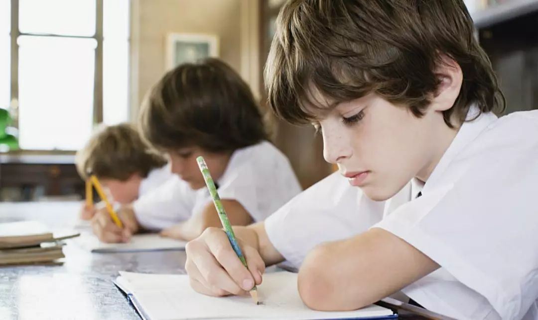 孩子做作业、考试粗心怎么办？分两种情况处理