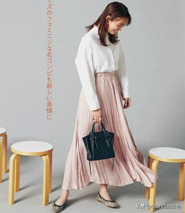 给大家推荐一款时尚潮流百褶裙,日系百褶裙穿搭夏天