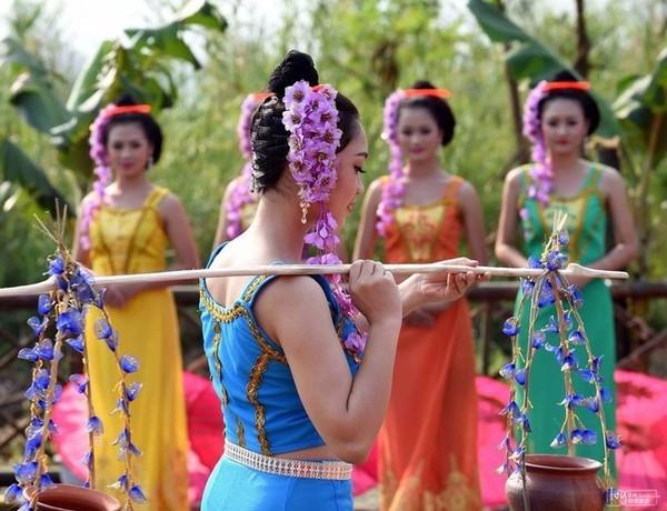 了解西双版纳的风俗和民族文化,西双版纳哈尼族特色民族文化