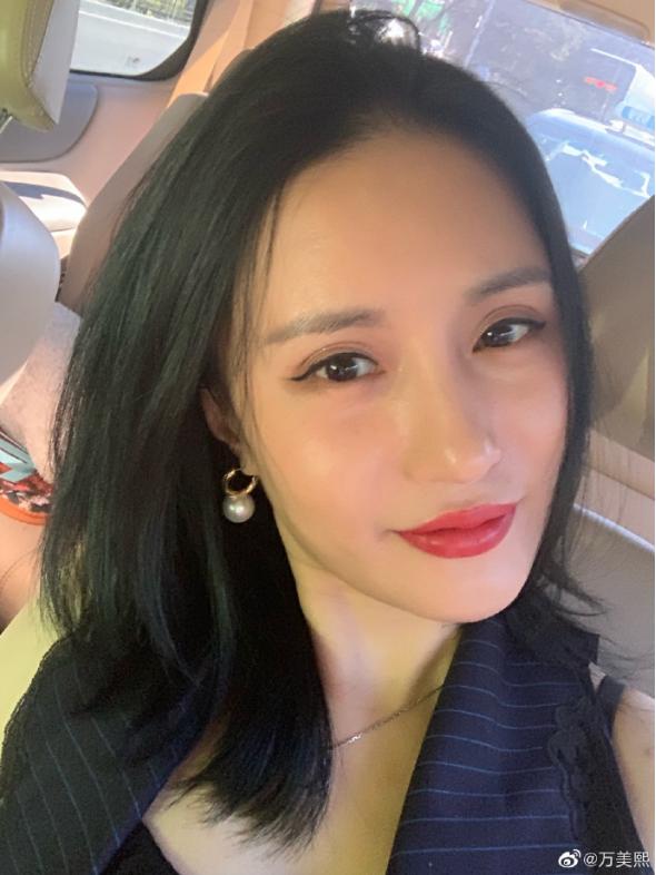 甄嬛传欣贵人有几套造型,欣贵人与甄嬛同框