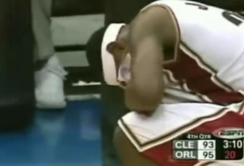 03年麦迪圣诞大战,麦迪35秒13分高光时刻全过程