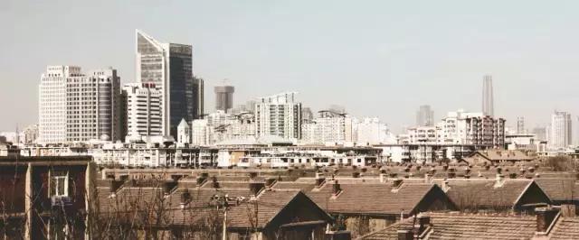 “您家住哪啊？”“我啊？河西尖山儿！”