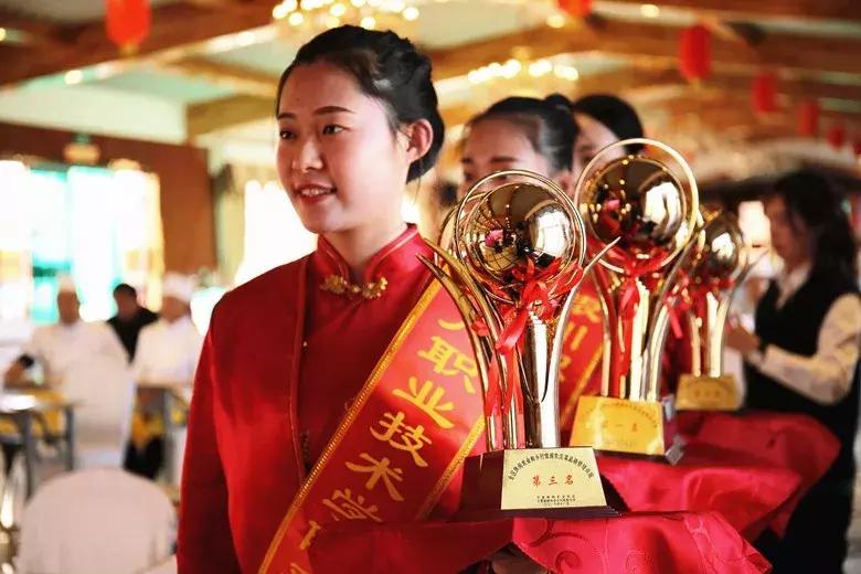 段跃平大师在五渡桥农庄菜品研修班上与学员分享学厨经历