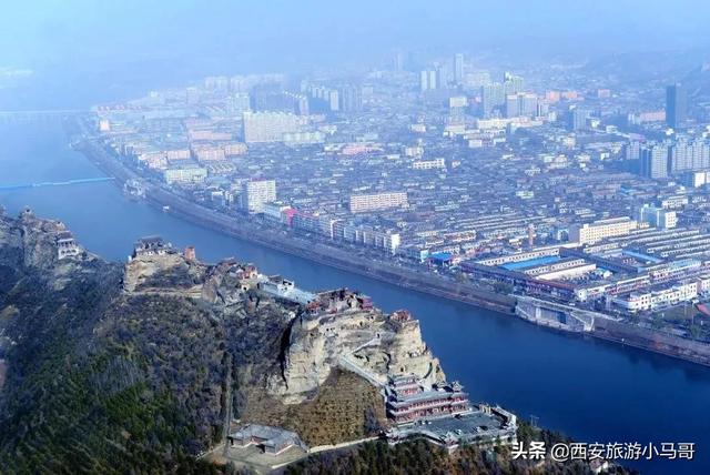 黄河揽怀南下、长城横腰西飞的神木市，富得流油却低调