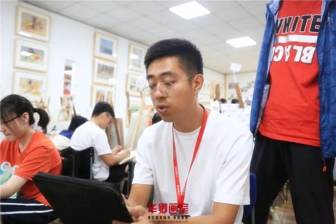 北京华卿画室一月多少钱,在北京华卿画室参加美术培训好吗