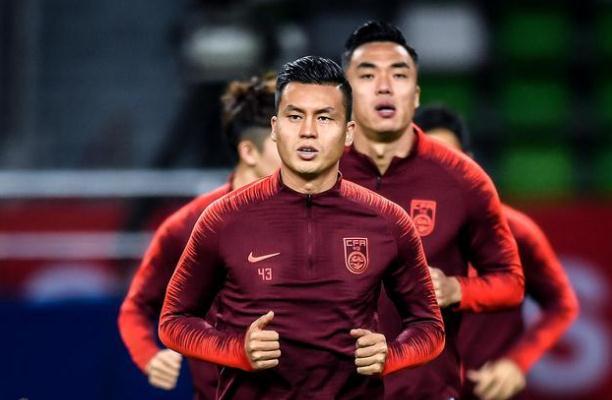 中超开幕武磊,中超开幕球员入场