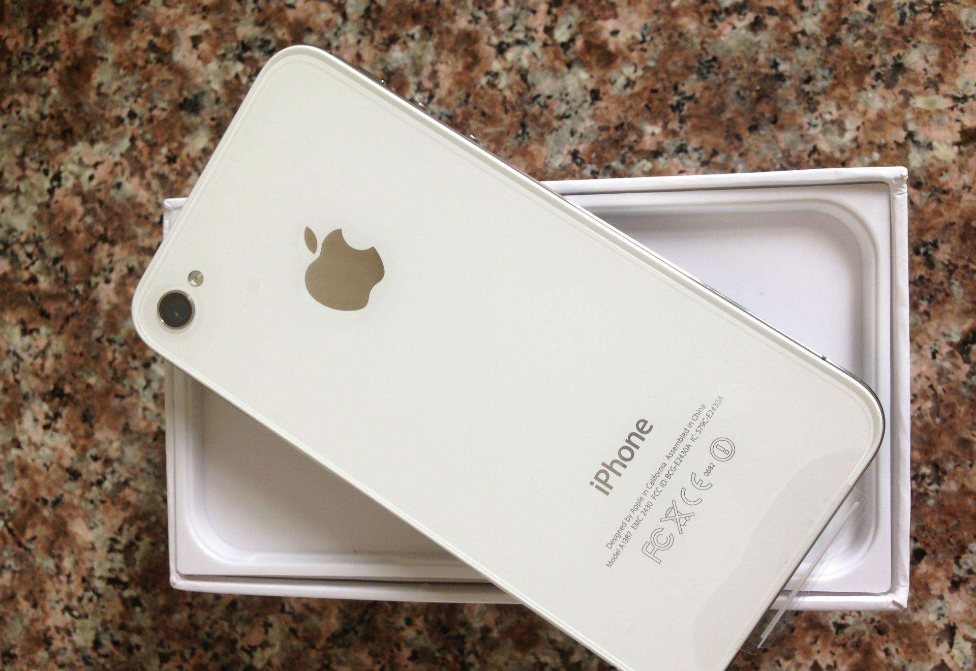 iphone4s现在还值得用嘛,现在的iphone4s还能用么