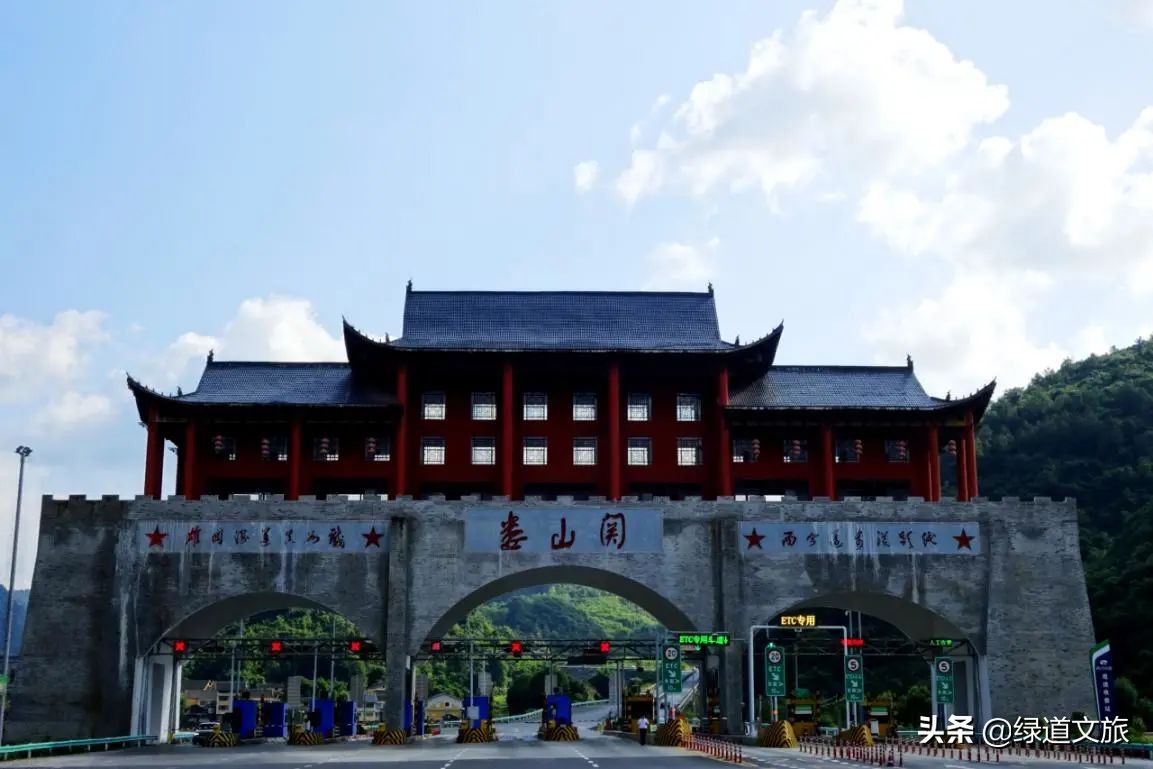 这个康养度假区投资20亿，占地1000亩，是中国上佳康养旅居度假区