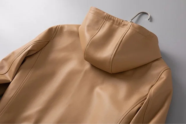 巴宝莉男士皮衣配什么裤子好看,巴宝莉prorsum皮衣