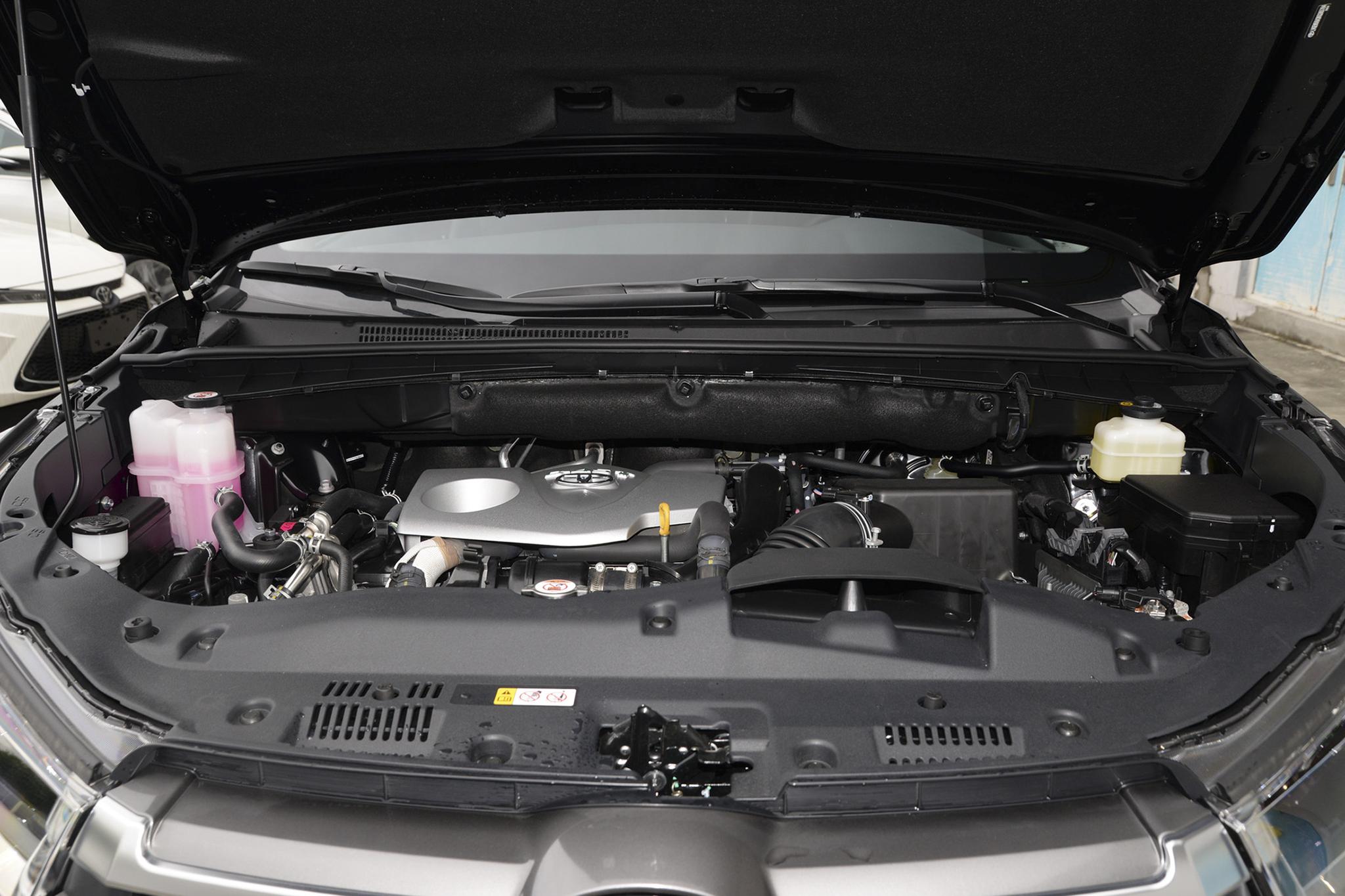 2023款丰田汉兰达车身刚性评测,汉兰达2021款四驱豪华7座内饰介绍