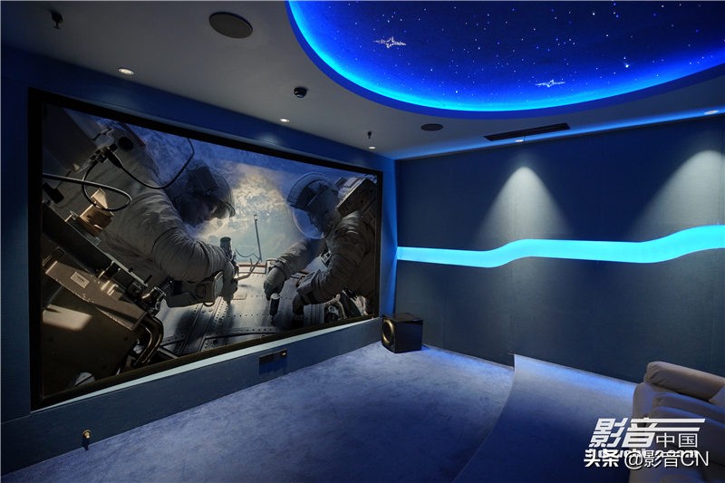 上海丰庭影音EarthquakeSound（大地震）影院：经典科技风