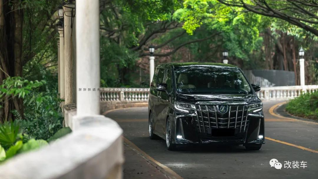 普通埃尔法改装世纪版,改装超帅埃尔法