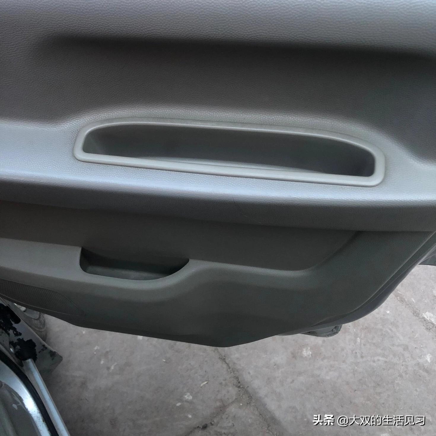 浪迪铃木面包车价格,铃木浪迪面包车车身一边高一边低