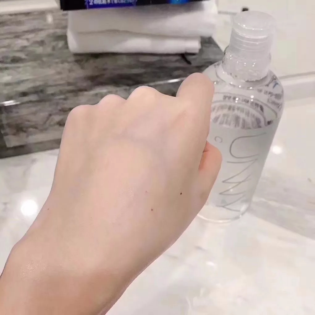 李佳琦力荐的卸妆水，因价格低被看不起，网友：一点都不输贝德玛