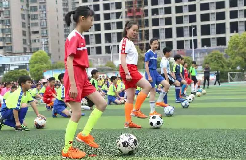 快乐运动健康成长学生感悟,快乐运动健康生活趣味运动会