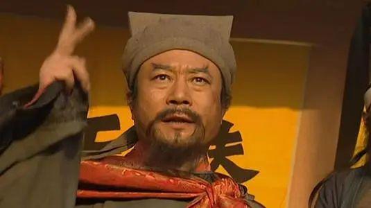 三个人物，哪个更适合做自己的老板？