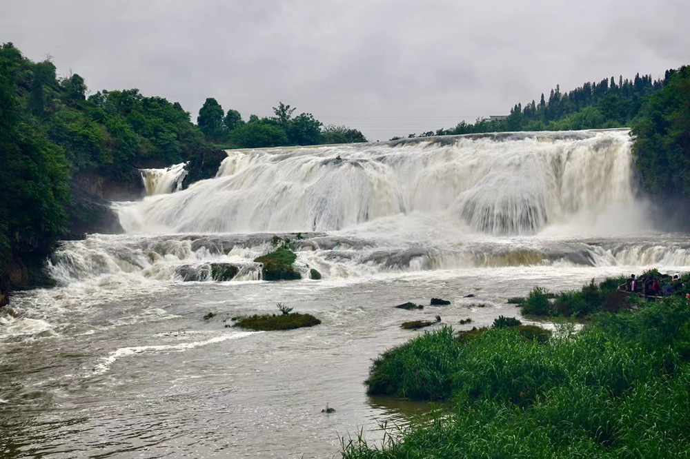奇观天下｜丰水期的黄果树瀑布令人震撼