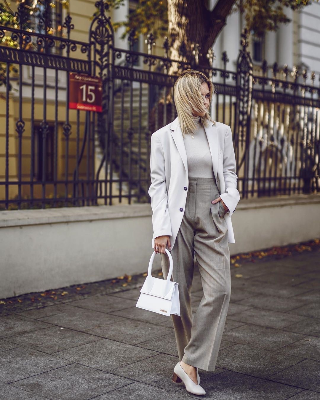 又胖又高的女孩怎么穿衣服显瘦,下身胖的女人怎么搭配衣服好看