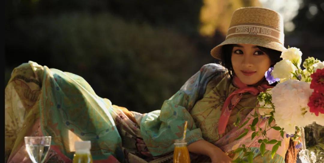 赵丽颖被嘲土的视频,赵丽颖被指撞脸