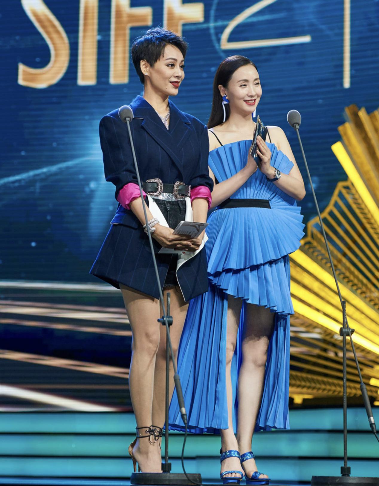 陶虹穿露肩裙,陶虹穿露肩裙图片