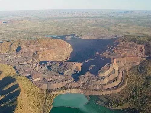 什么样的钻石值得买,钻石不保值为什么明星还要买钻石