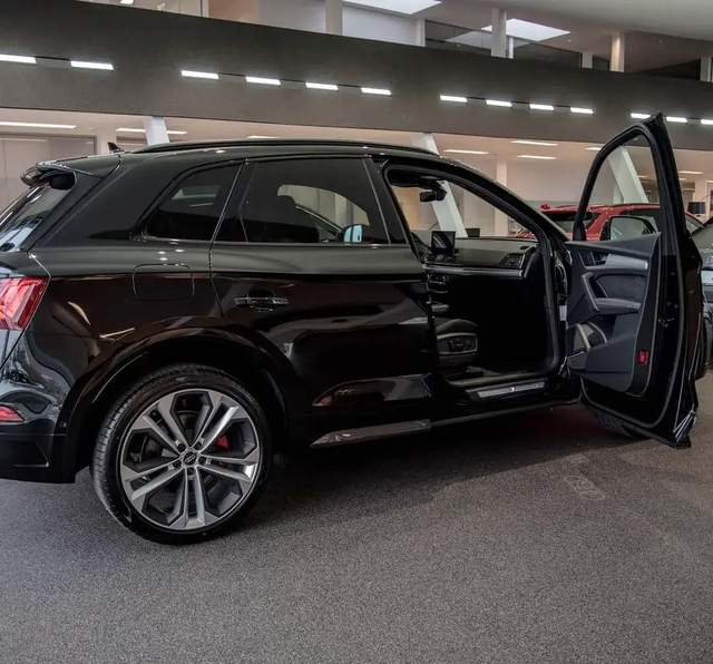 奥迪q5改装黑武士,2021款奥迪q5黑武士顶配多少钱