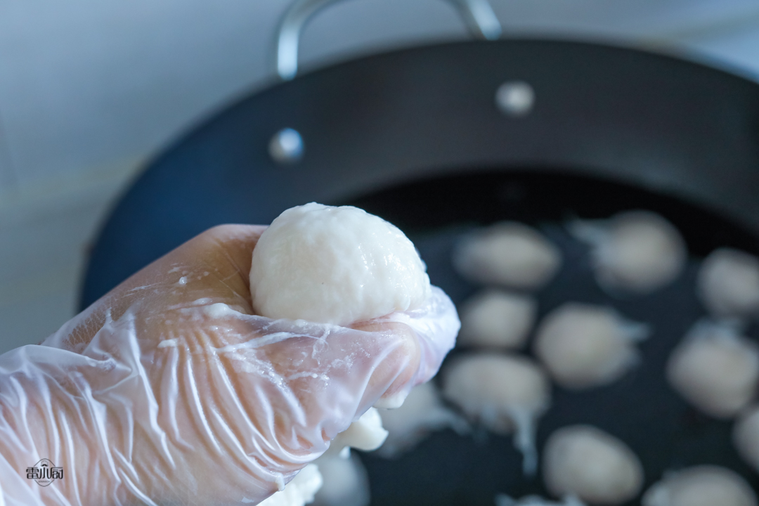 自己做鱼丸子的做法,自己做鱼丸的方法视频