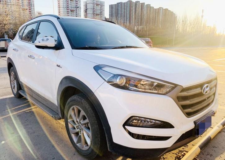 致敬一代经典老途胜！情怀不容置疑，感受暖阳下的第三代途胜