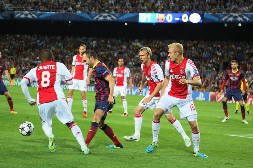 你是我爸爸!巴萨阿贾克斯竟有这血缘,他们都得管这英国人叫师祖