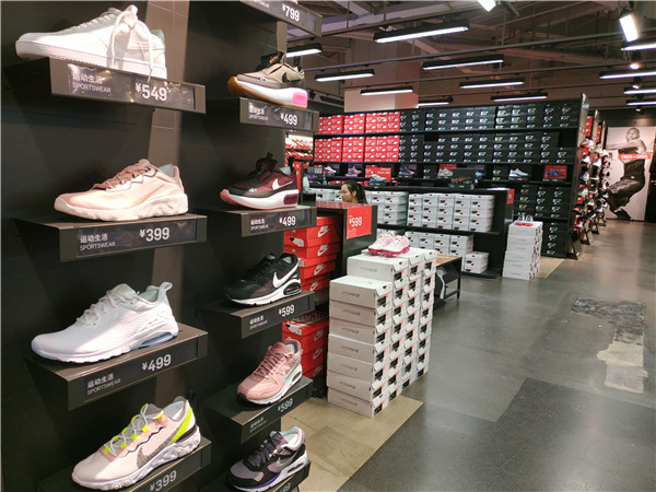 耐克阿迪折扣店的鞋怎么样,阿迪耐克折扣鞋专卖店