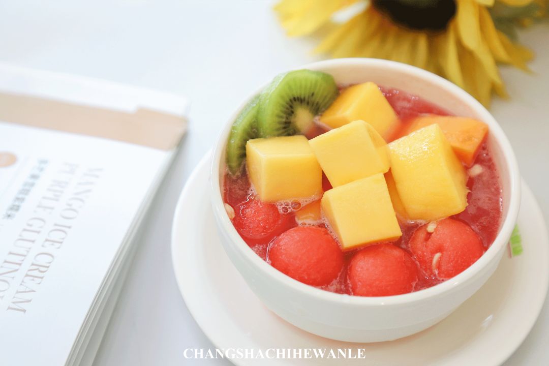 夏天必做必吃的美食冰镇西瓜,夏天最适合吃的西瓜美食