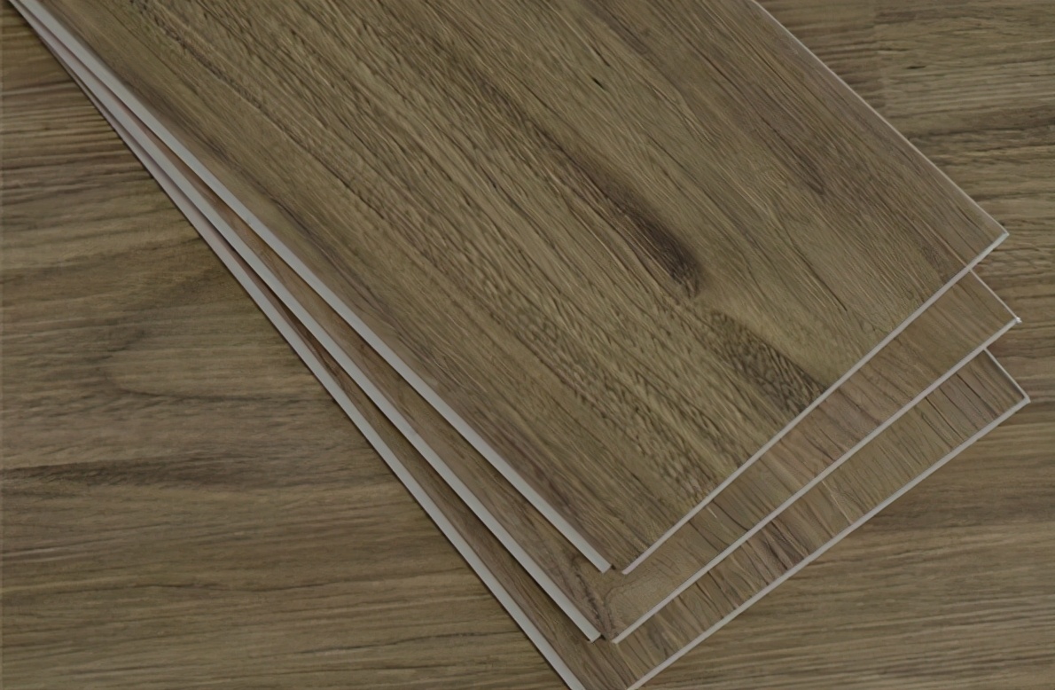 地面铺什么可以代替瓷砖防滑,客厅铺哪种瓷砖最防滑