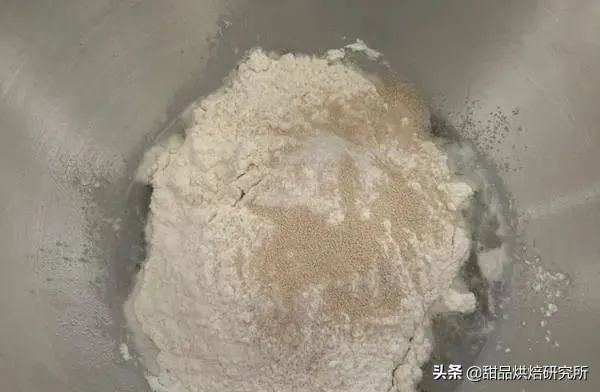 网红蒜香奶酪包,网红爆款奶酪包