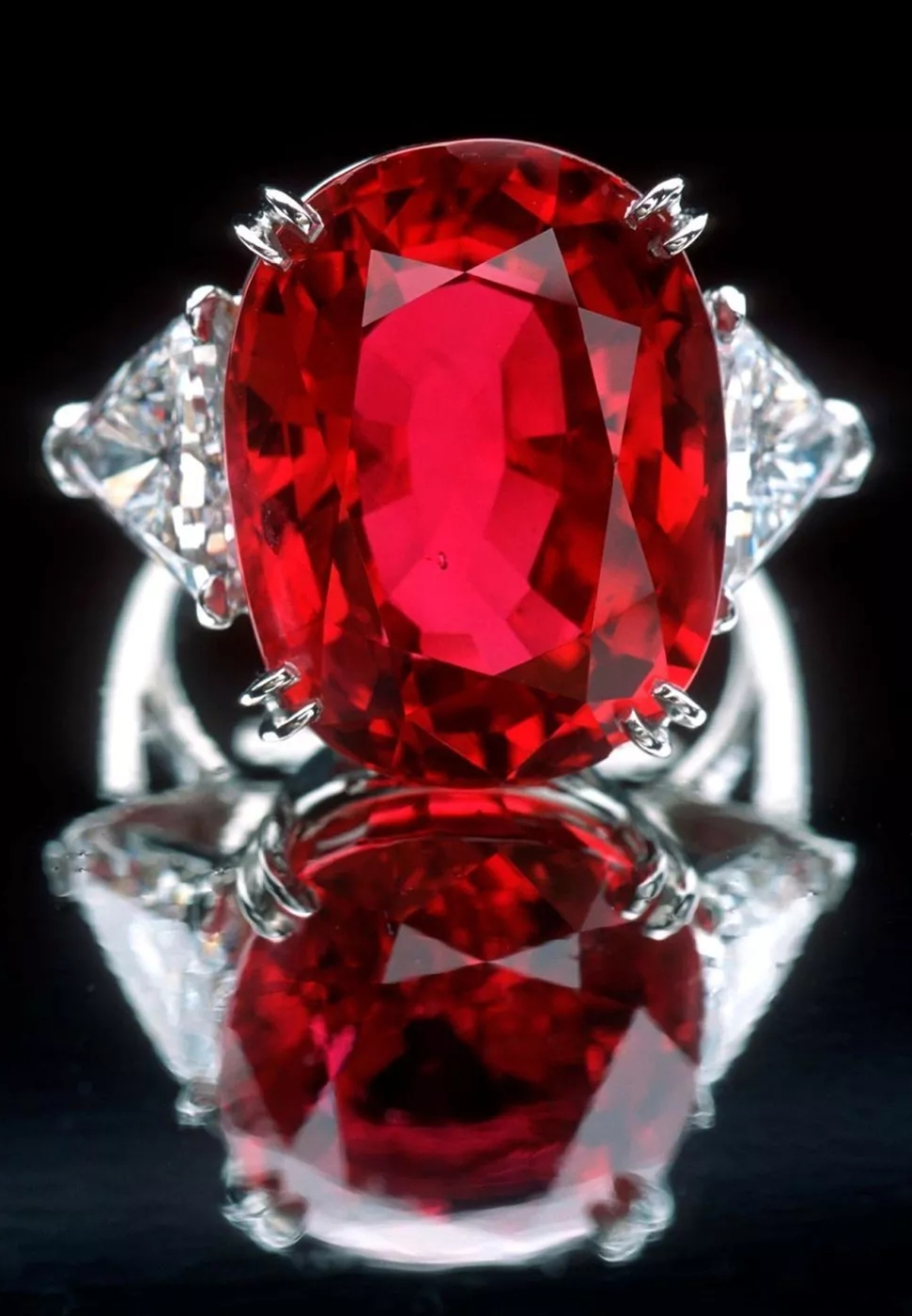 宝石红宝石原石,宝石之王红宝石