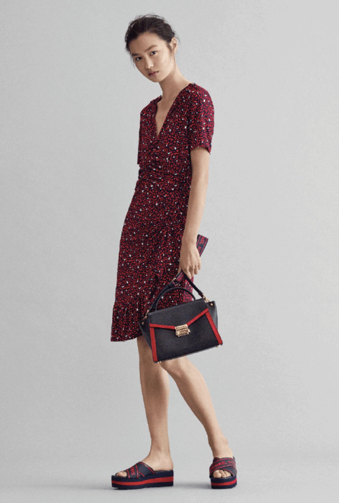 太刺激了吧！这里有几个快递盒想请你偷看