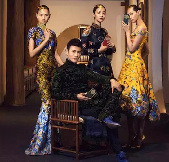 杨幂一身粉色修身礼服少女感十足,杨幂中国衣服