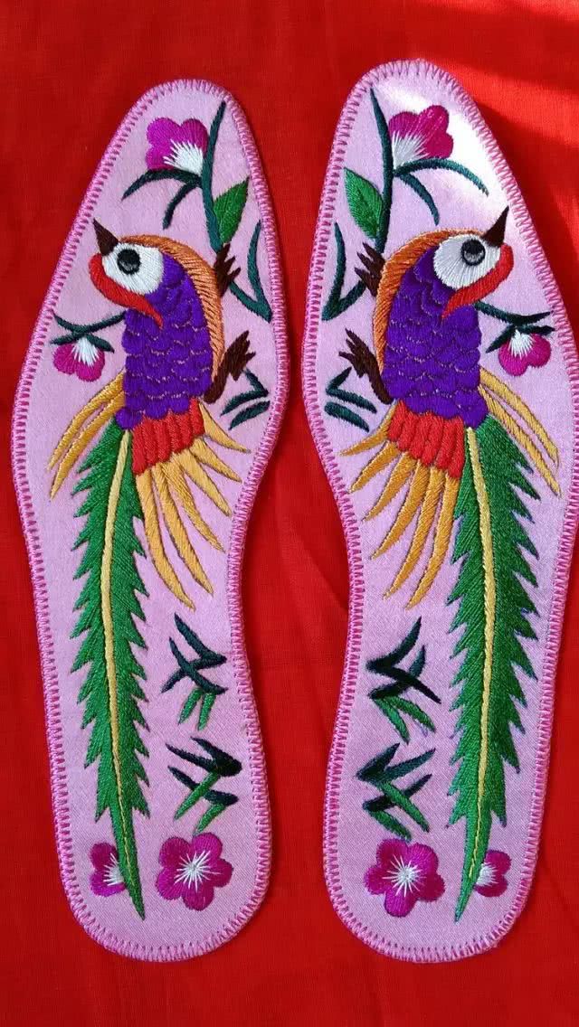 十字绣鞋垫花样图解大图,最受欢迎的小格子鞋垫图案