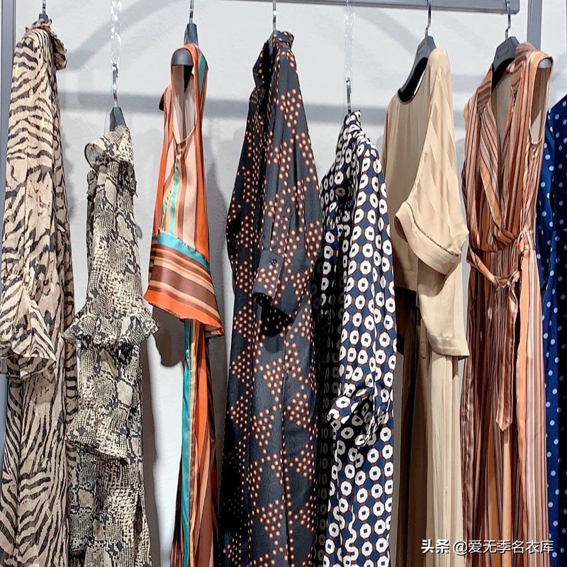 一二线品牌女装折扣批发,一二线折扣女装尾货进货