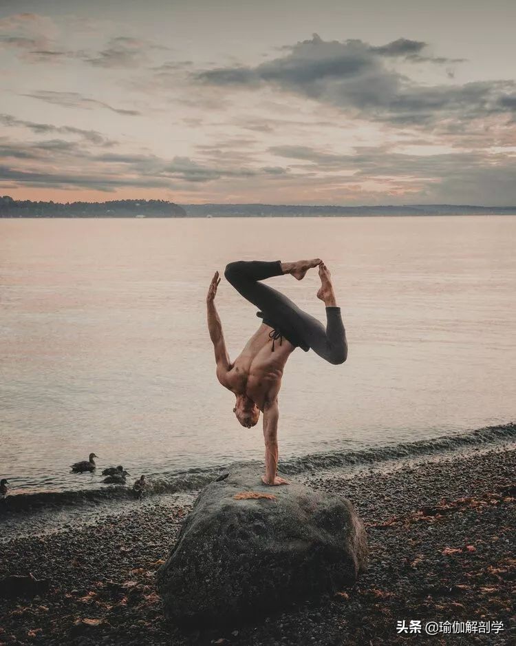 当瑜伽遇上摄影,男摄影师和瑜伽