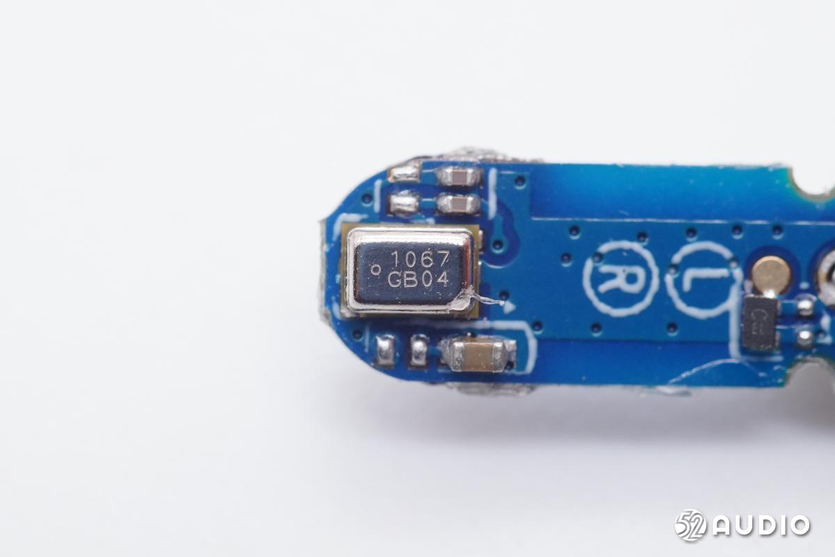 降噪真无线耳机jbl,轻量化监听耳机