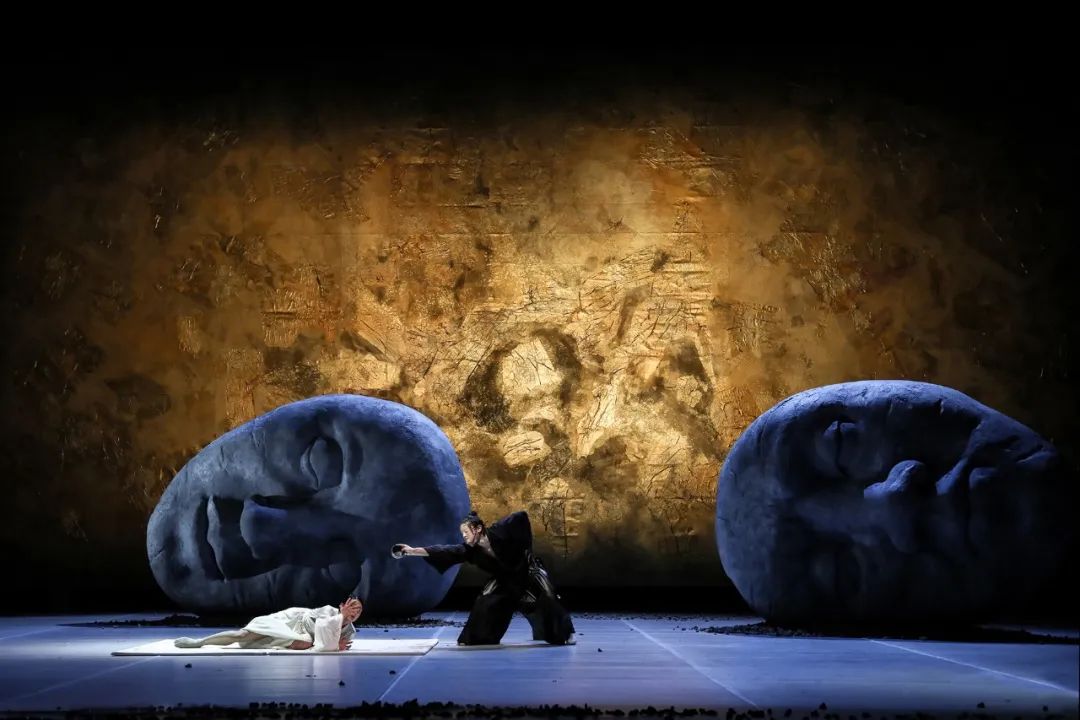 SebastianHannak/震撼心灵的舞台空间美学