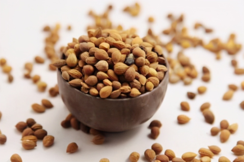 中医治腹胀便秘最有效方法,吃了治便秘的中药腹胀