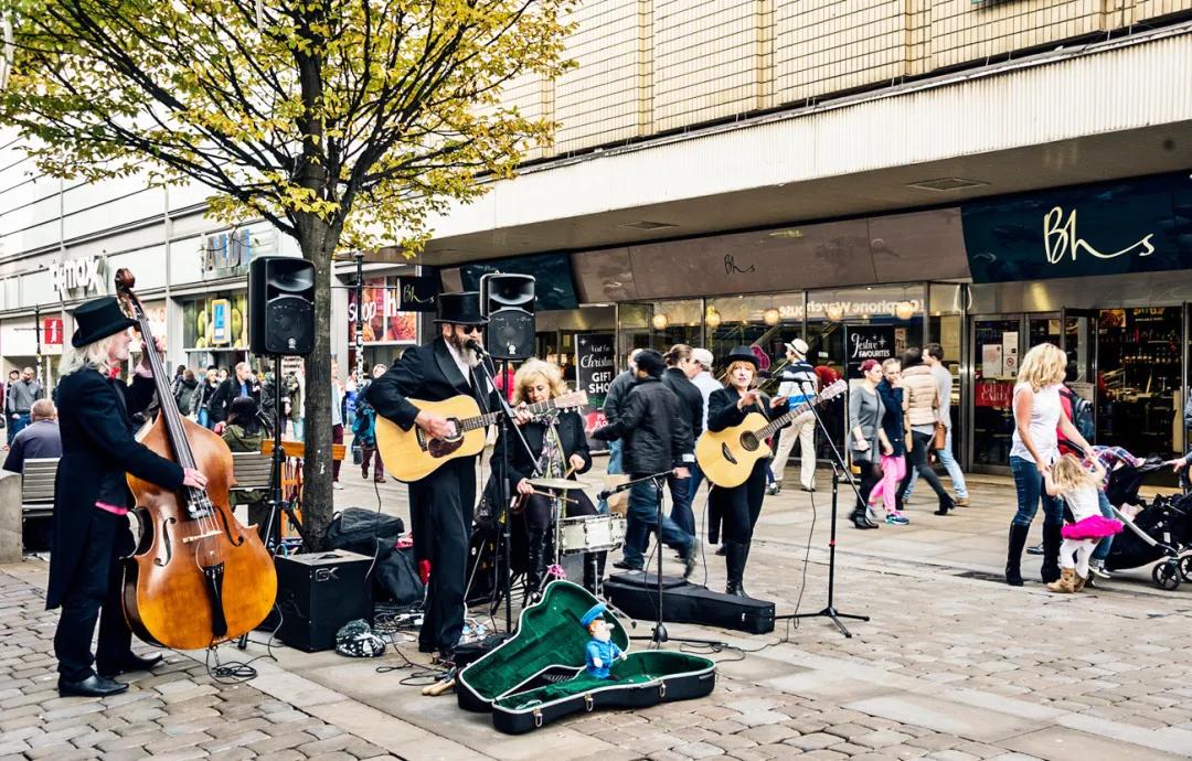 恬静乡村，摇滚乐调，古城烟雨……这里有你不知道的多面英伦