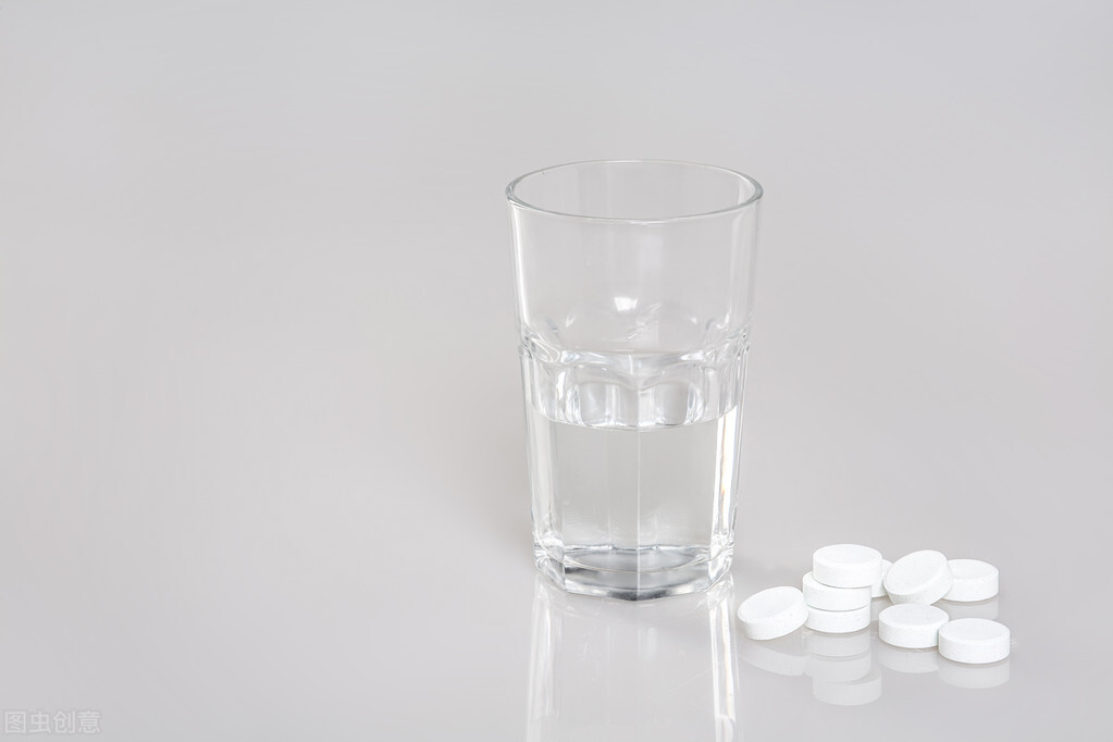 阿普唑仑与艾司唑仑有何不同,艾司唑仑可以和佐匹克隆一起服吗