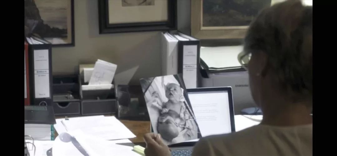 为这段「忘年恋」哭成狗