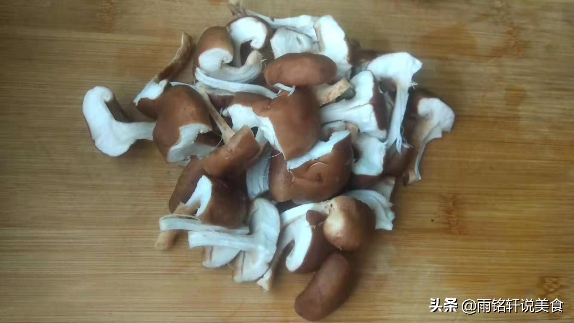 一斤多点的草鱼怎么烧才好吃,这才是正宗的草鱼做法