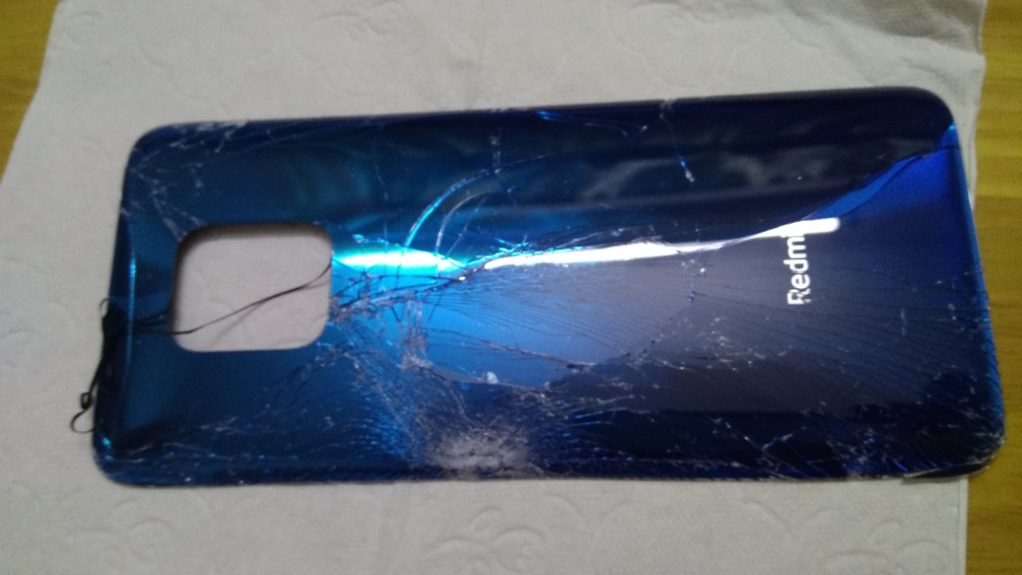 红米10xpro5G8G+256G摔弯曲修复