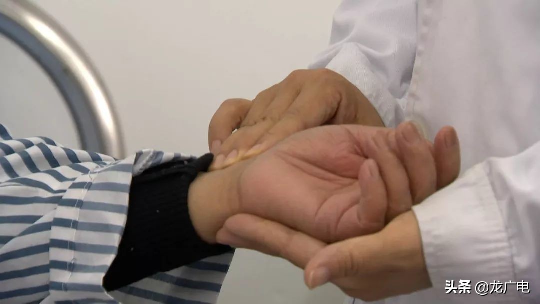 张亭栋医学奖视频,国医大师张亭栋