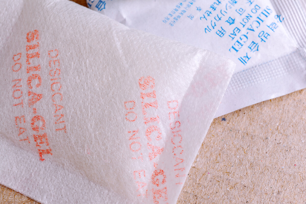 干燥剂厨房用,干燥剂放在家里能做什么